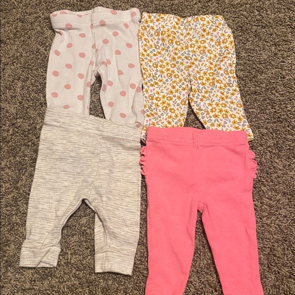 Baby Girl Bundle Newborn 8 piece - Picture 3 of 4